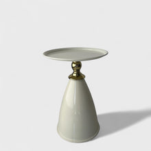 ჟურნალის მაგიდა