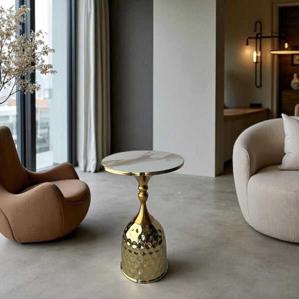 ჟურნალის მაგიდა