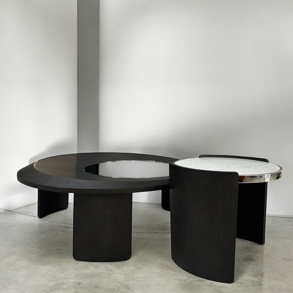 ჟურნალის მაგიდა