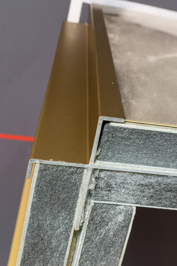 გარე კუთხე ოქროსფერი