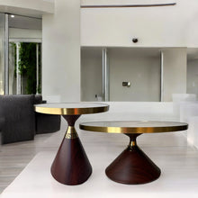 ჟურნალის მაგიდა