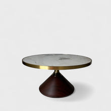 ჟურნალის მაგიდა