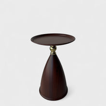 ჟურნალის მაგიდა