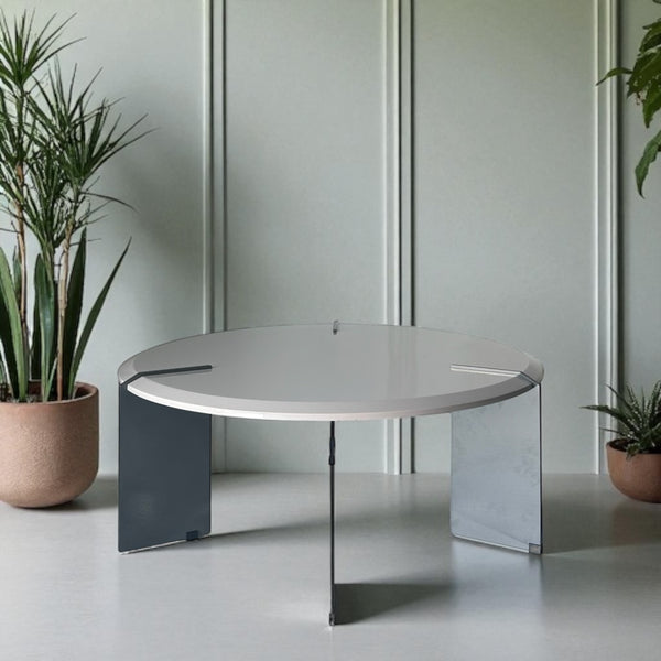 ჟურნალის მაგიდა