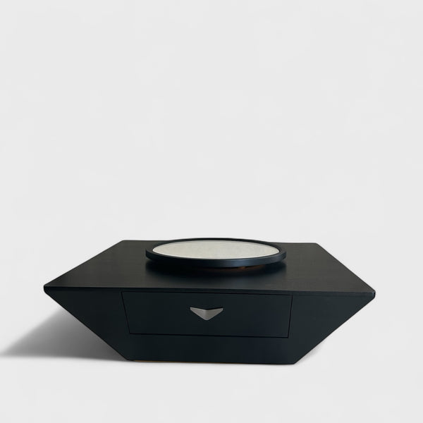 ჟურნალის მაგიდა