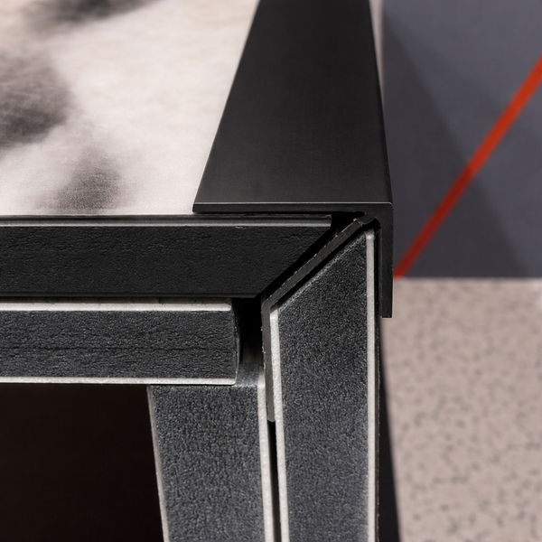 გარე კუთხე შავი თხელი