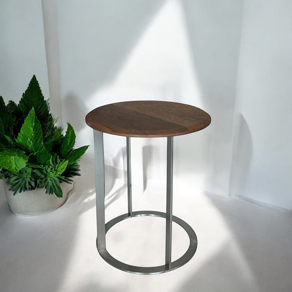 ჟურნალის მაგიდა