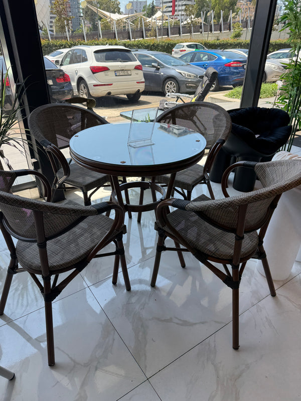 გარე ავეჯის კომპლექტი