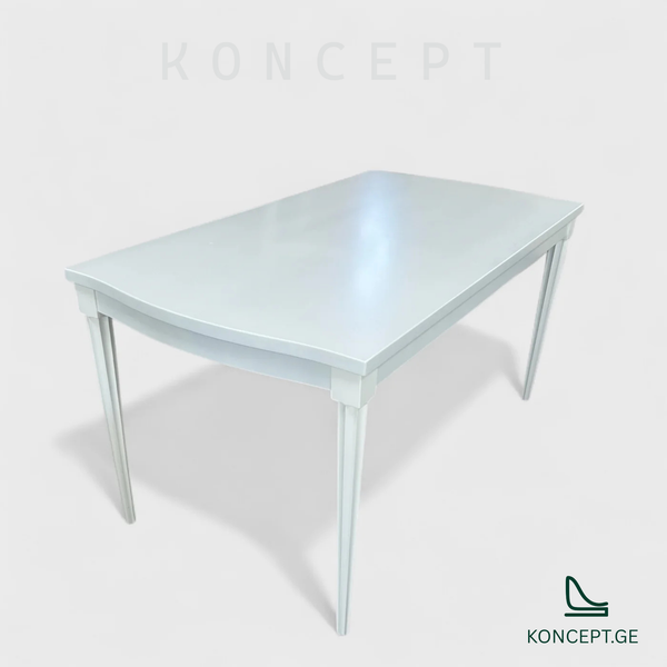 კლასიკური მაგიდა