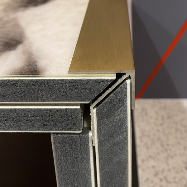 გარე კუთხე ოქროსფერი თხელი