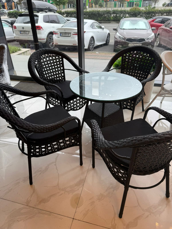 გარე ავეჯის კომპლექტი